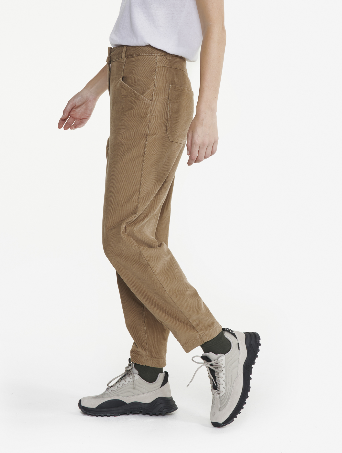 Pantalon en velours côtelé Aigle seconde main photo 4