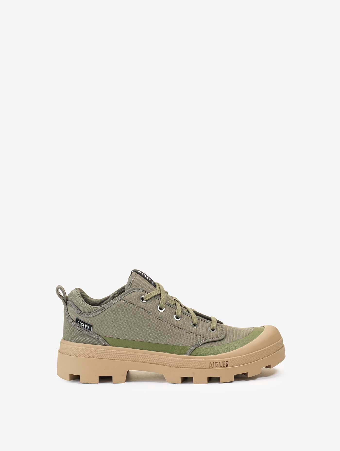 L'iconique chaussure de marche Aigle en polyester recyclé, version basse Aigle seconde main photo 3