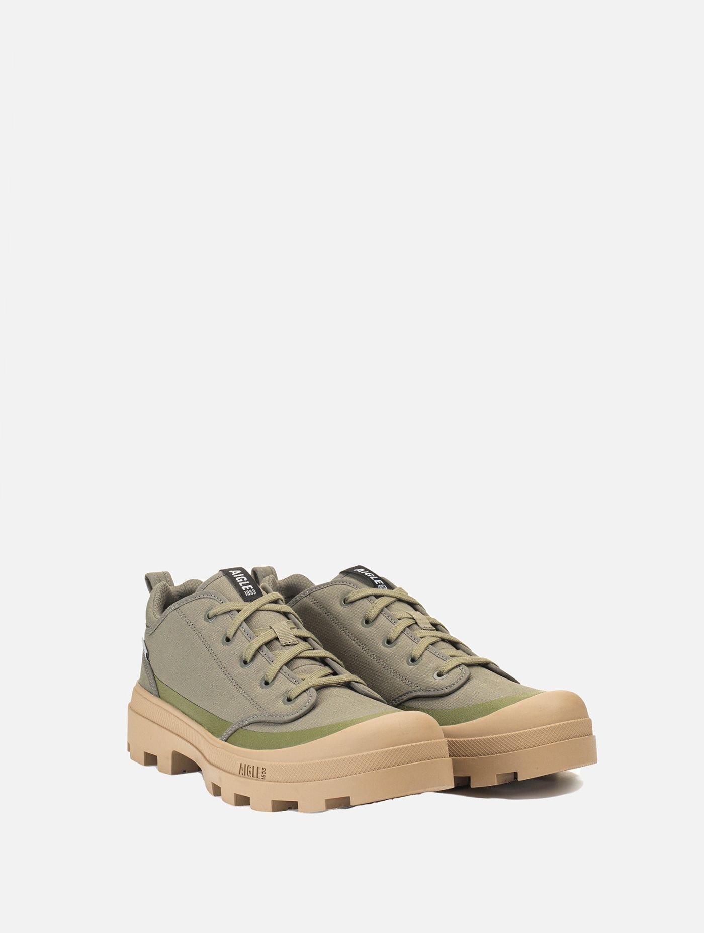 L'iconique chaussure de marche Aigle en polyester recyclé, version basse Aigle seconde main photo 4